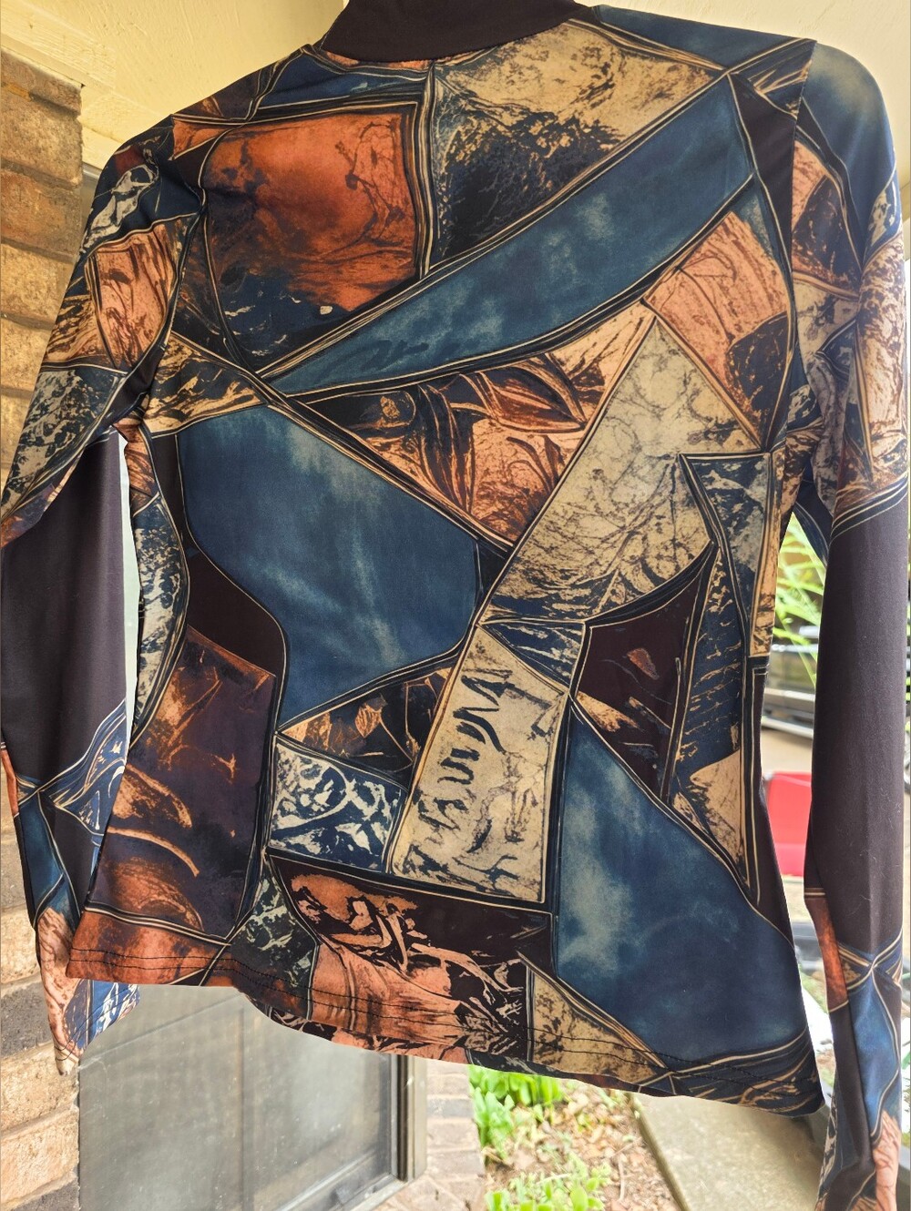 NEW Printed Collage Long Sleeve Slim-Fit Top Large - Picture 5 of 8